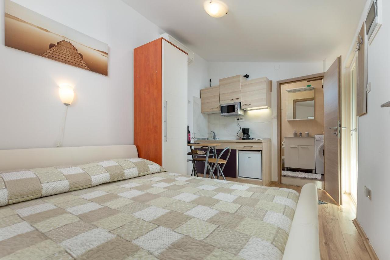Apartments Elita 罗维尼 外观 照片