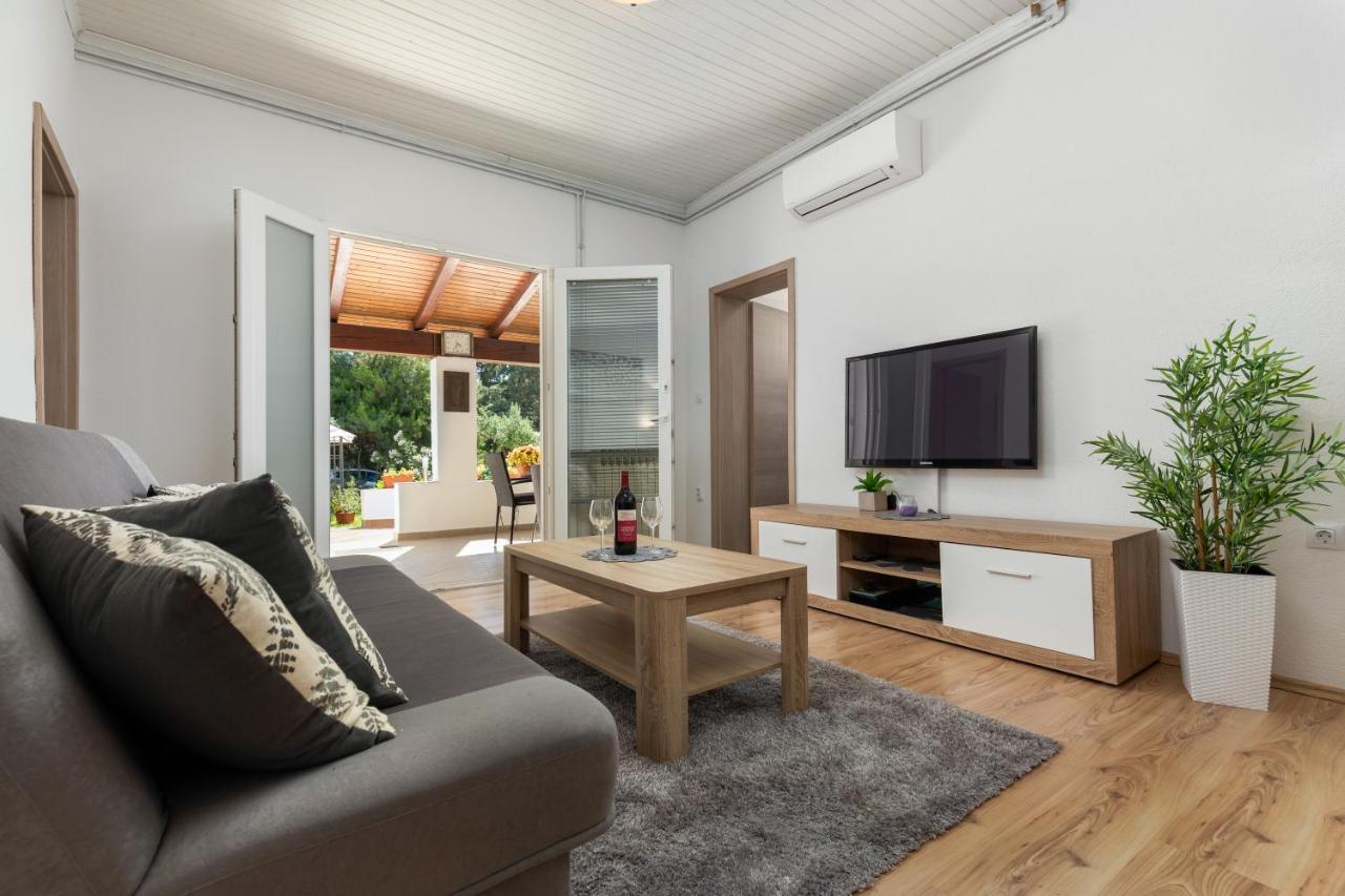 Apartments Elita 罗维尼 外观 照片