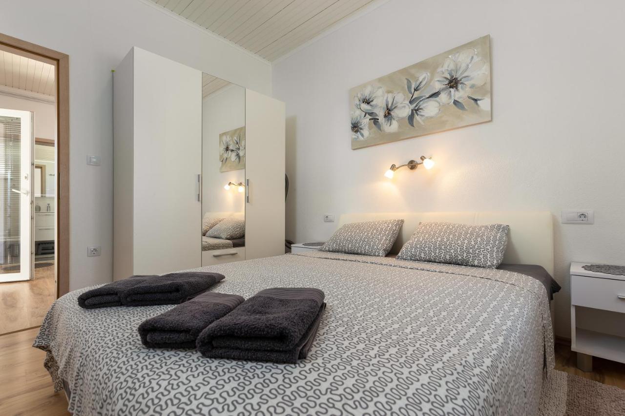 Apartments Elita 罗维尼 外观 照片