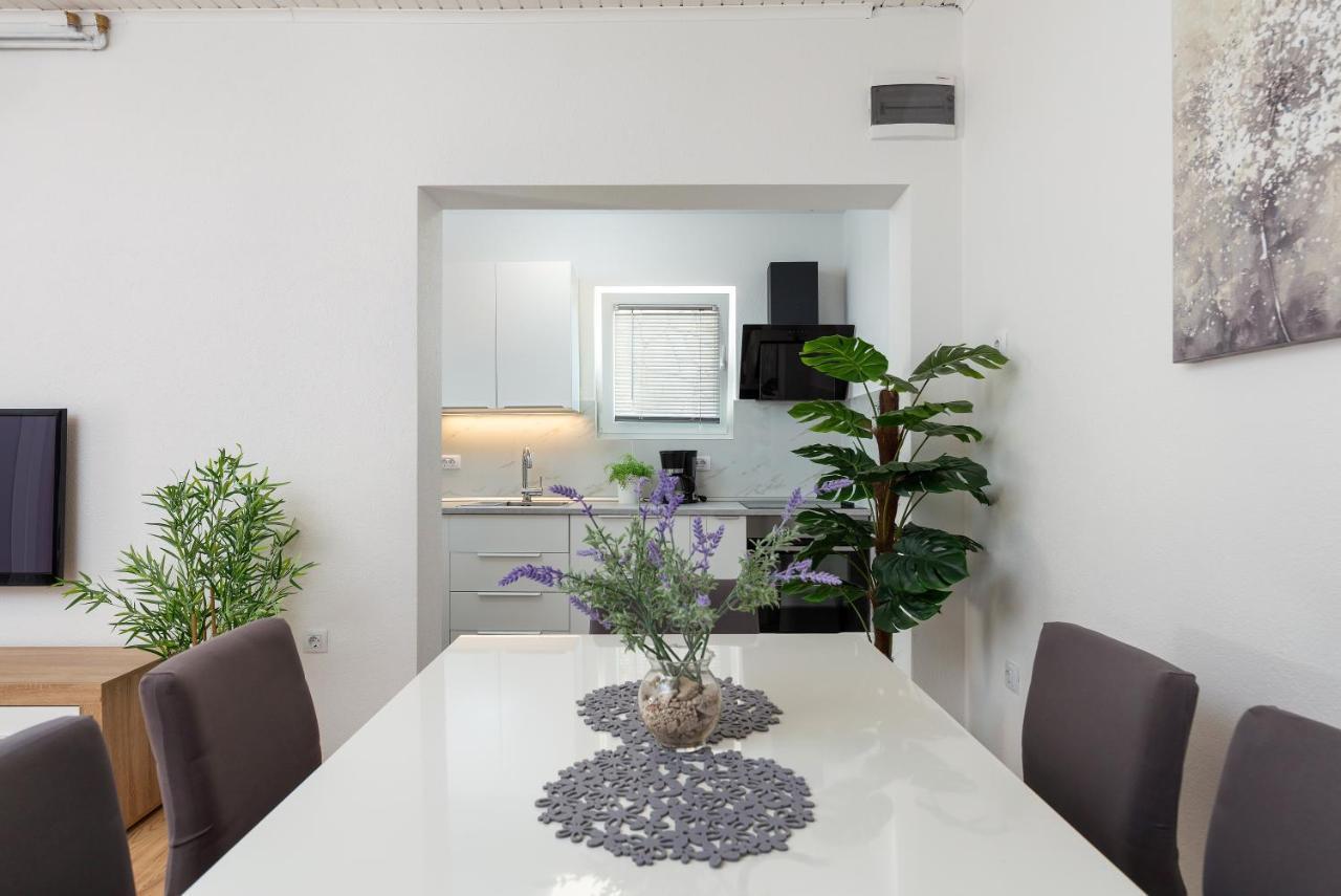 Apartments Elita 罗维尼 外观 照片