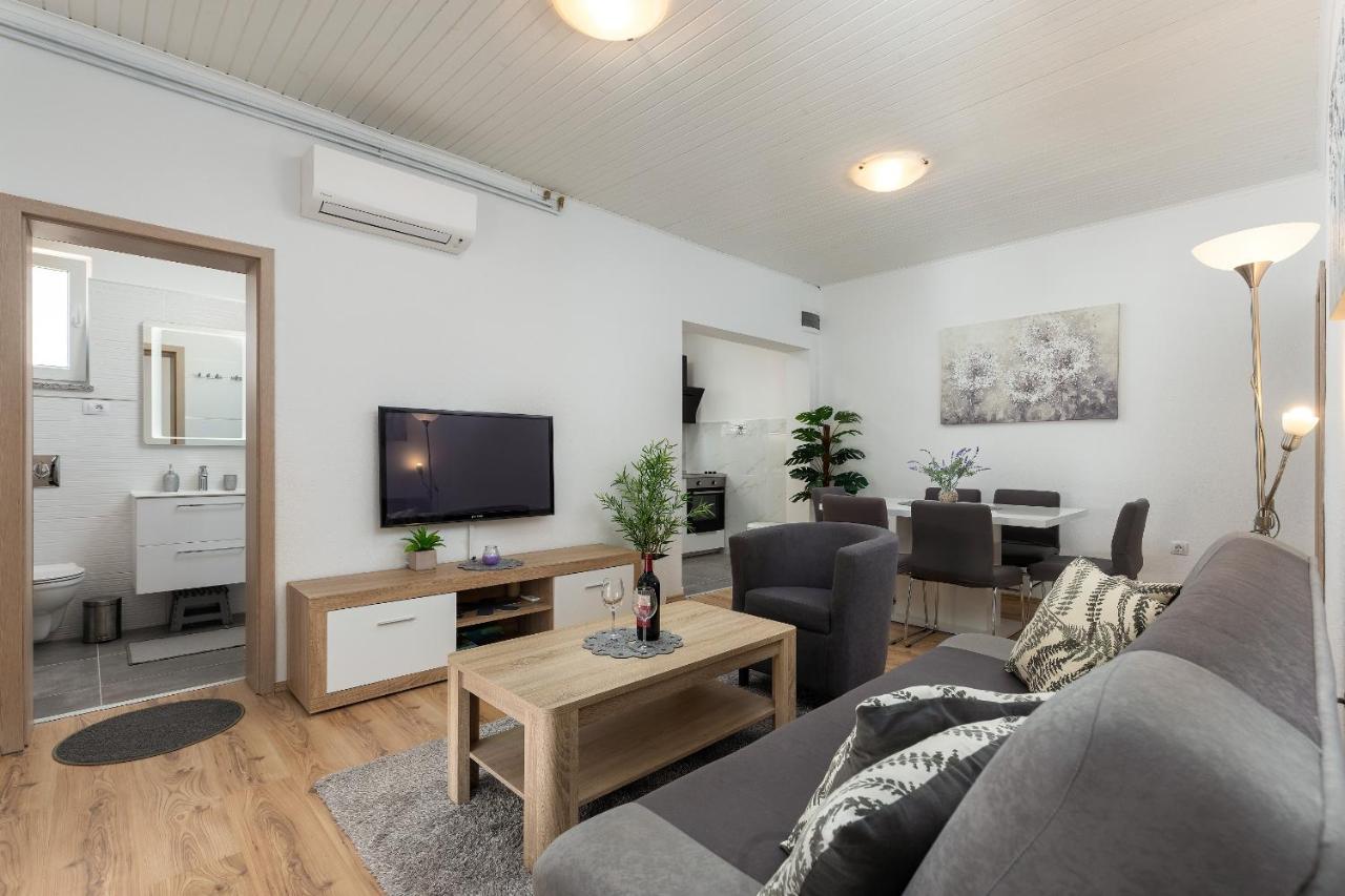 Apartments Elita 罗维尼 外观 照片