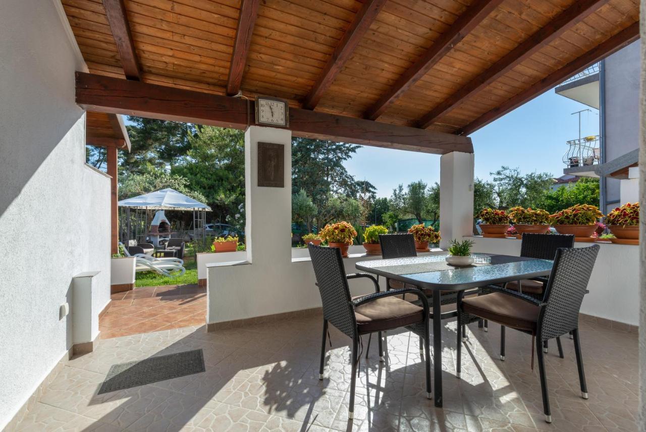 Apartments Elita 罗维尼 外观 照片