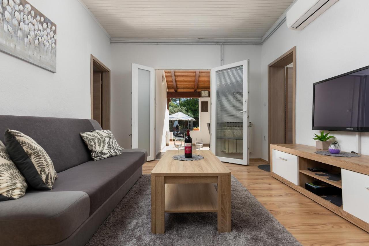 Apartments Elita 罗维尼 外观 照片