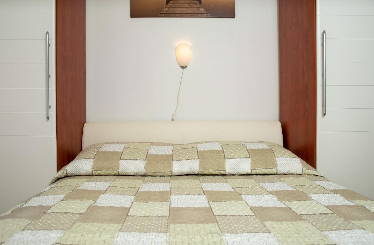Apartments Elita 罗维尼 外观 照片