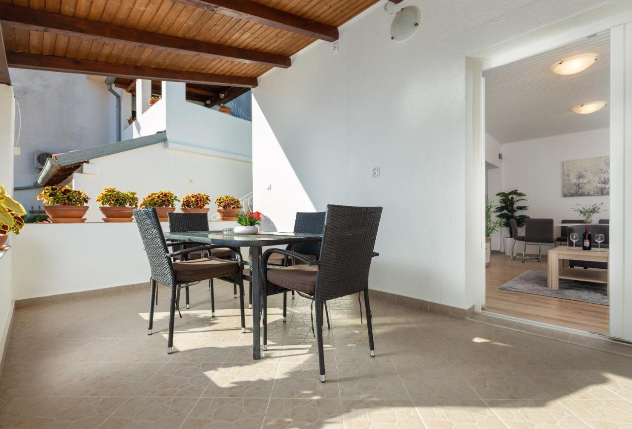 Apartments Elita 罗维尼 外观 照片